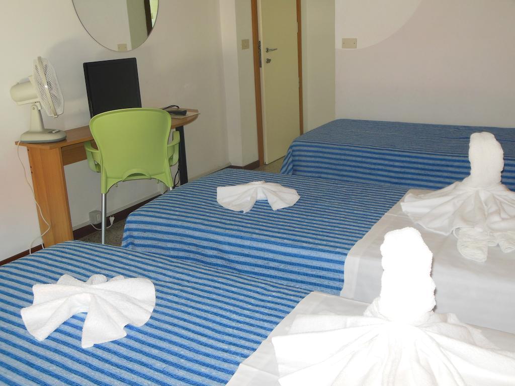 Hotel Edy Rimini Extérieur photo