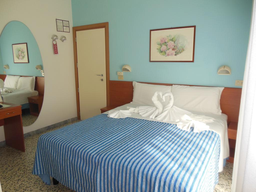 Hotel Edy Rimini Extérieur photo
