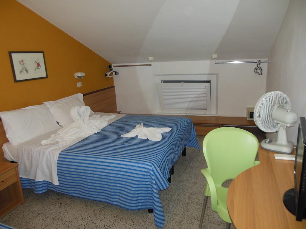 Hotel Edy Rimini Extérieur photo