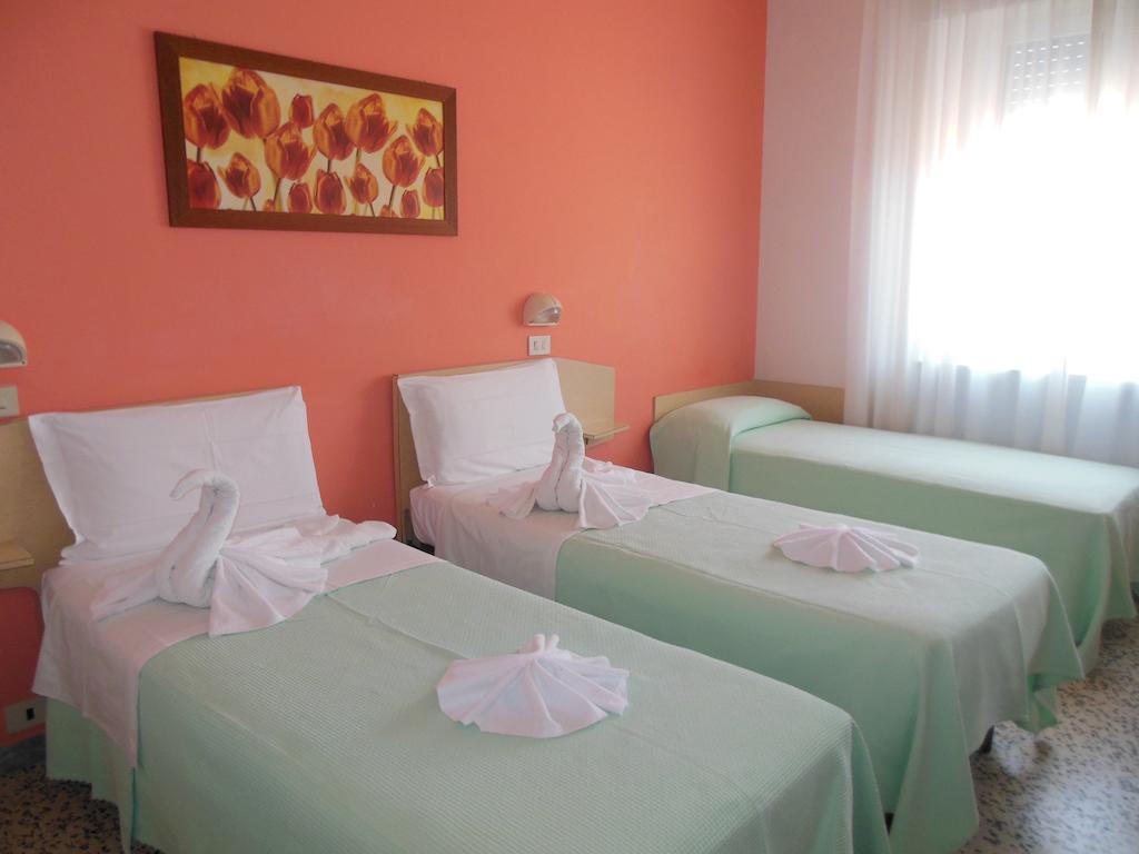 Hotel Edy Rimini Extérieur photo