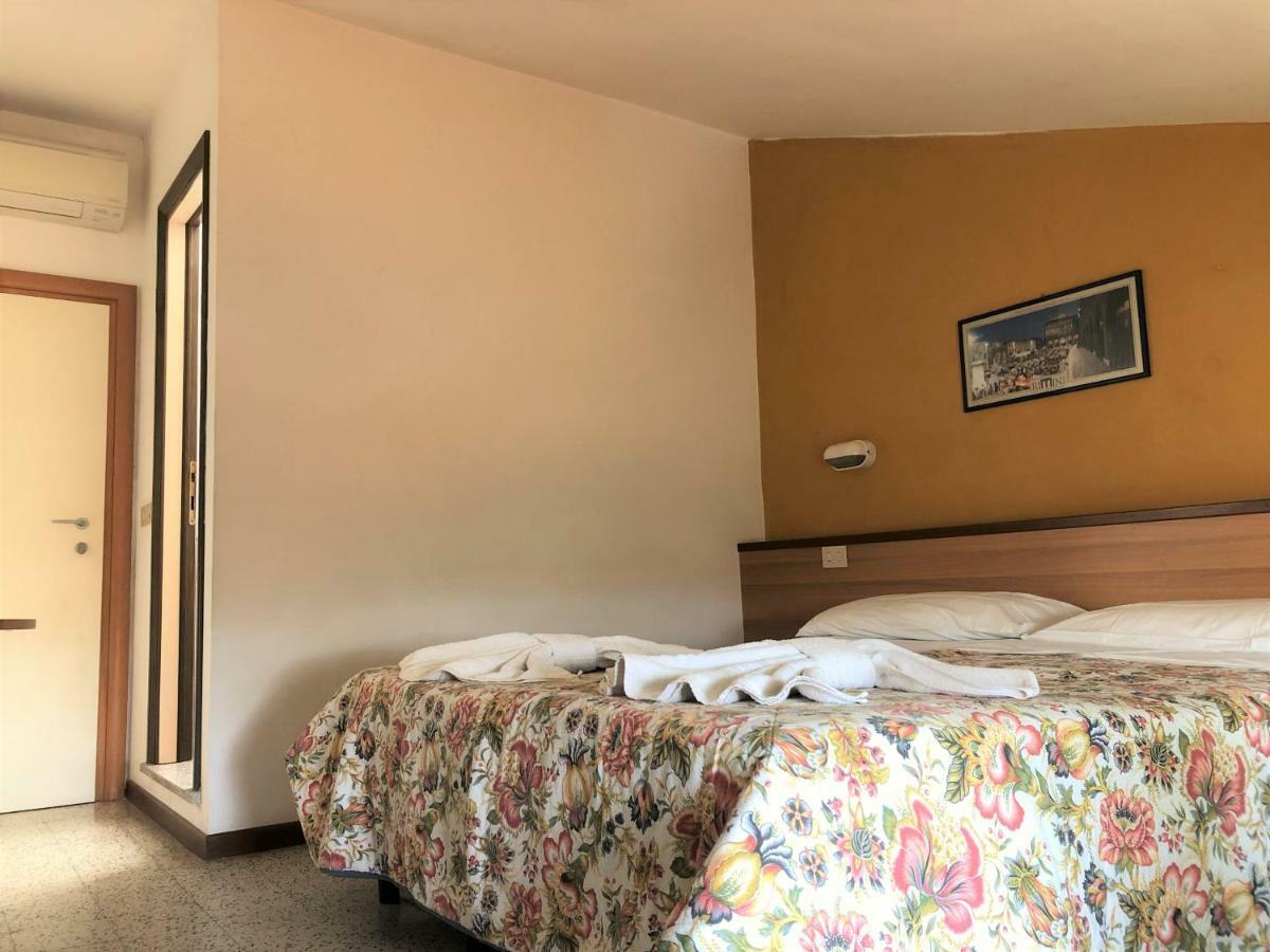 Hotel Edy Rimini Extérieur photo