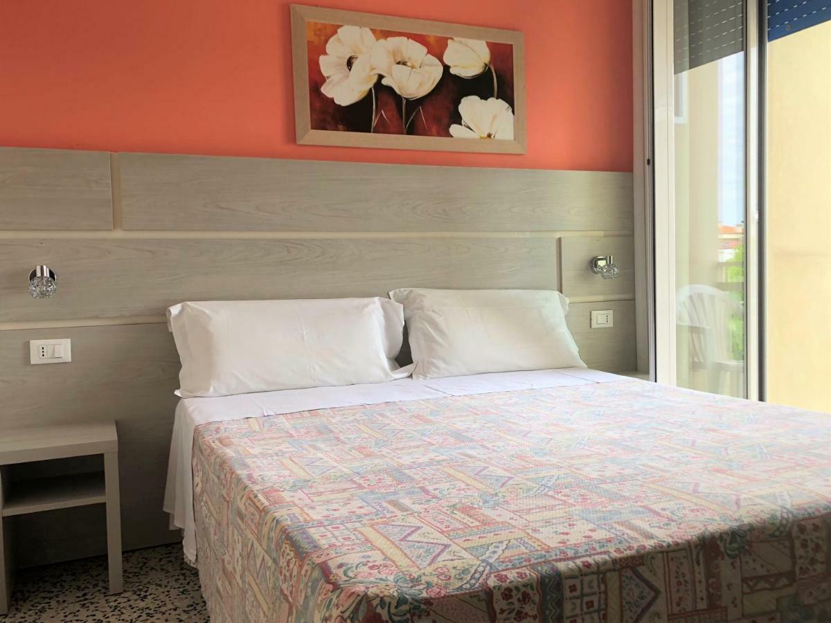 Hotel Edy Rimini Extérieur photo