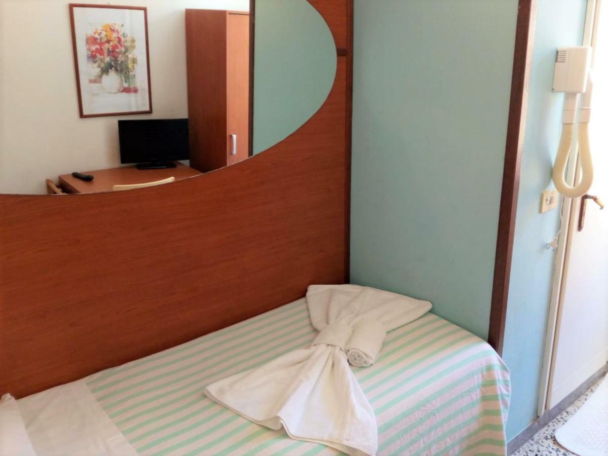 Hotel Edy Rimini Extérieur photo